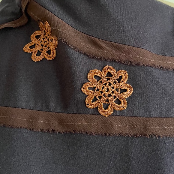 Atelier Yume Dress with Unique Details - Picture 3 of 9